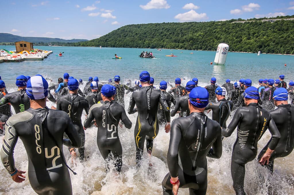 Triathlon Chalain crédit Thierry Sourbier
