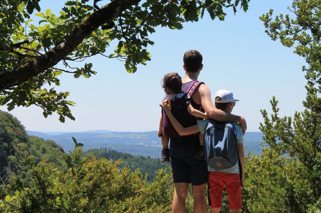 Randonnée en famille au pic d'oliferne - vue sur les crêtes